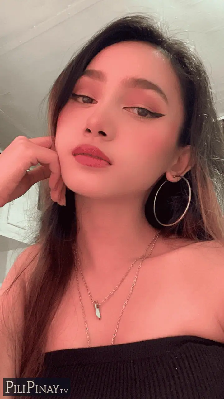 Julia Angela 1